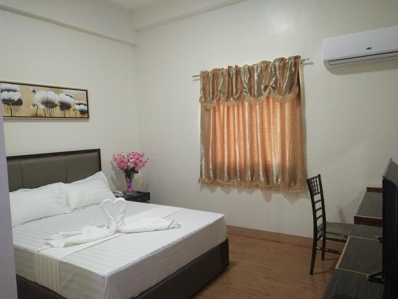 Meaco Royal Hotel - Batangas City Exteriör bild