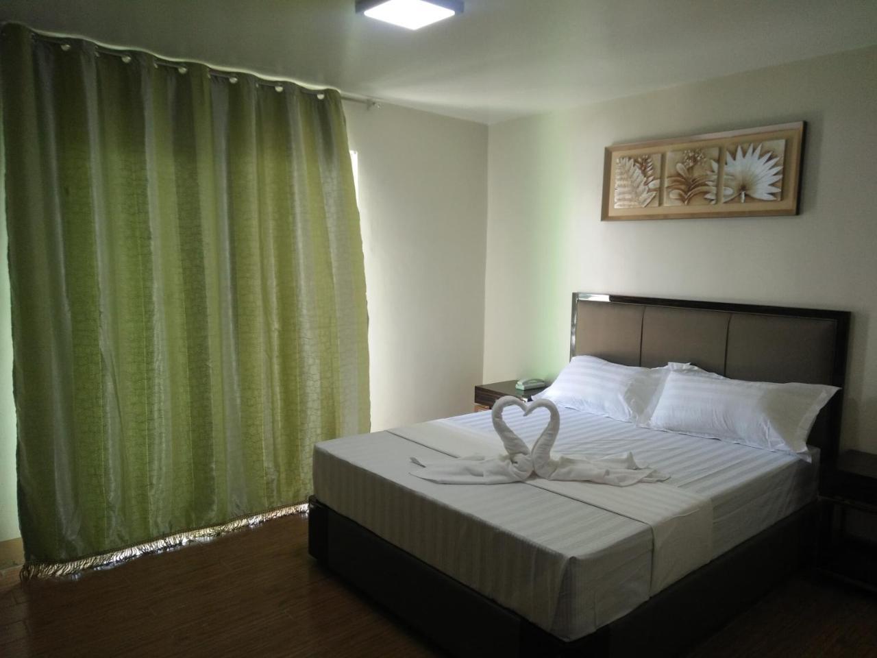 Meaco Royal Hotel - Batangas City Exteriör bild