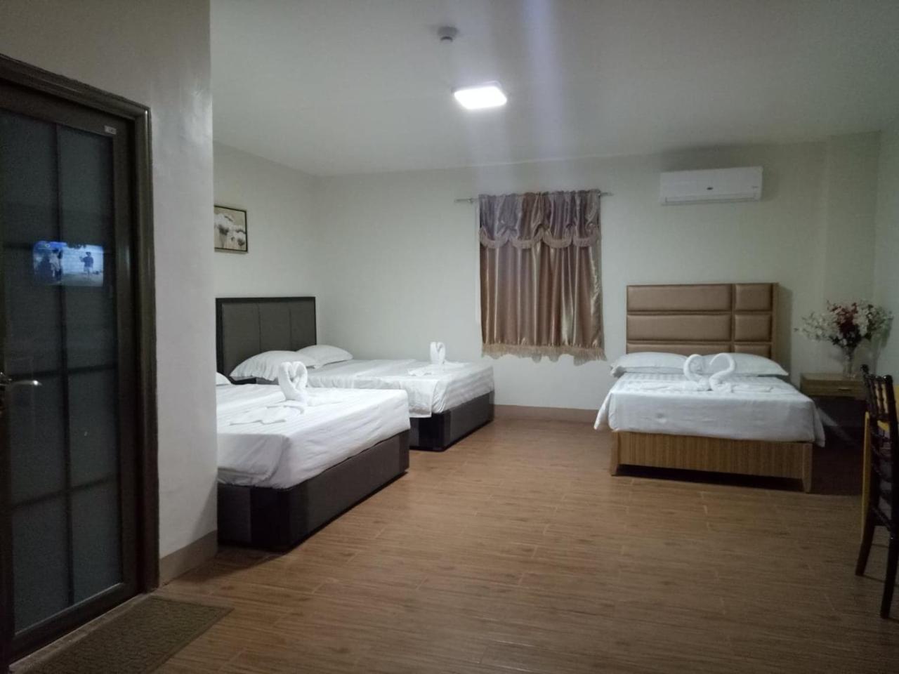 Meaco Royal Hotel - Batangas City Exteriör bild